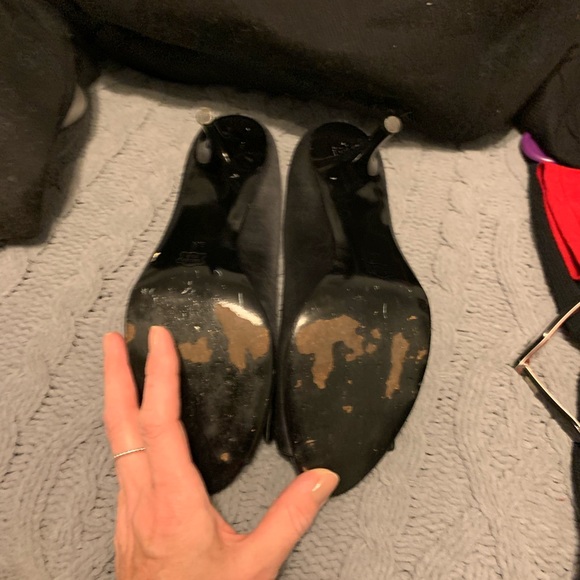 White House Black Market satin heels - Picture 2 of 3